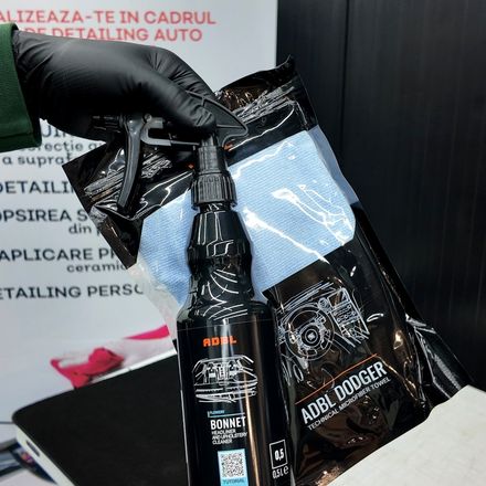 Cum cureți mocheta și textilele auto fără extractor (fără să te păcălești că e “curat”) Cum cureți mocheta și textilele auto fără extractor (fără să te păcălești că e “curat”)