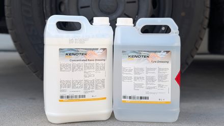 Dressing anvelope pe bază de apă vs dressing pe bază de solvent, ce alegi corect în detailing auto Dressing anvelope pe bază de apă vs dressing pe bază de solvent, ce alegi corect în detailing auto