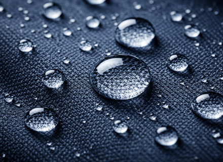 Cum protejezi corect textilele auto împotriva petelor?