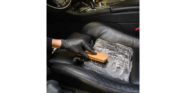 Curățarea interioarelor auto